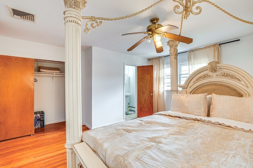 Building Photo - 2851 Debra Way