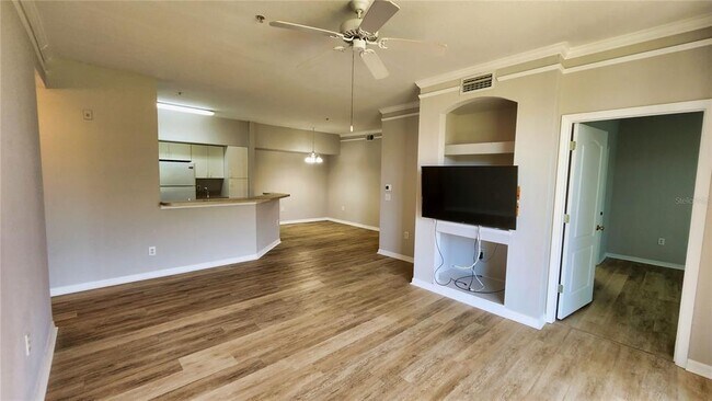 Building Photo - 4170 Central Sarasota Pkwy