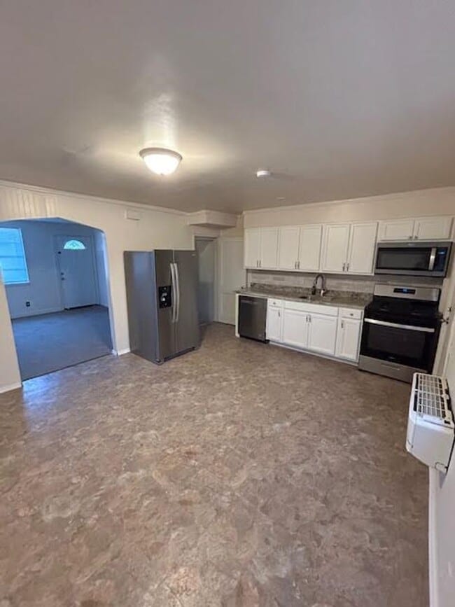 Building Photo - Renovated 2bed 2bath in Middle River