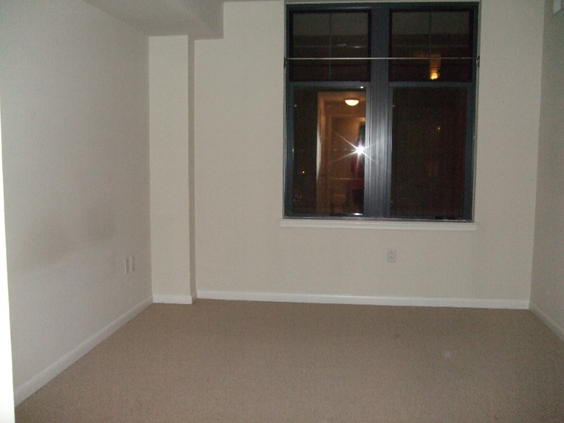 Building Photo - 1021 N Garfield St