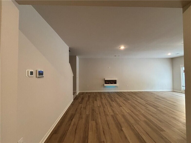Building Photo - 27 Rustin Rdg