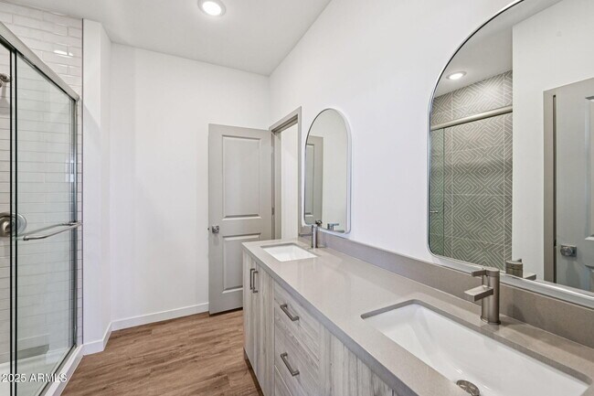 Building Photo - 2131 JENNIFER LYNN Way