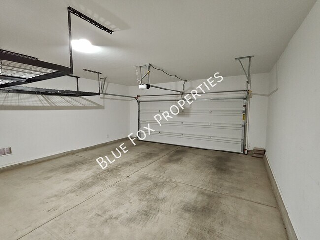 Building Photo - 11445 E Vail Crest Dr