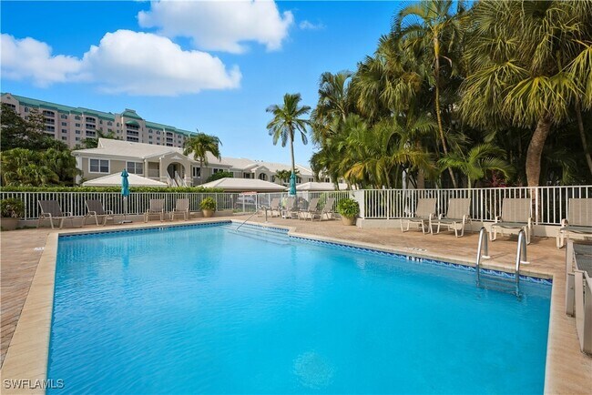 Building Photo - 5899 Chanteclair Dr