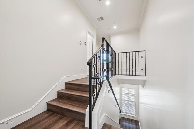 Building Photo - 1406 S Alta Vista Ave