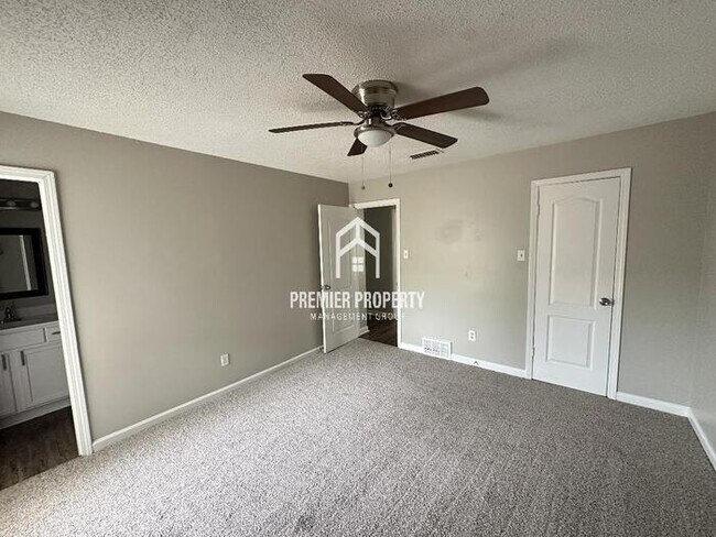 Building Photo - 4521 W Fawn Hollow Cir