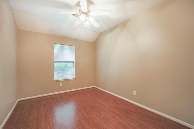 Building Photo - 7726 Trophy Pl Dr