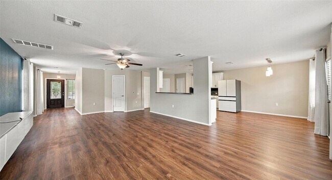 Building Photo - 7224 Crestone Rd
