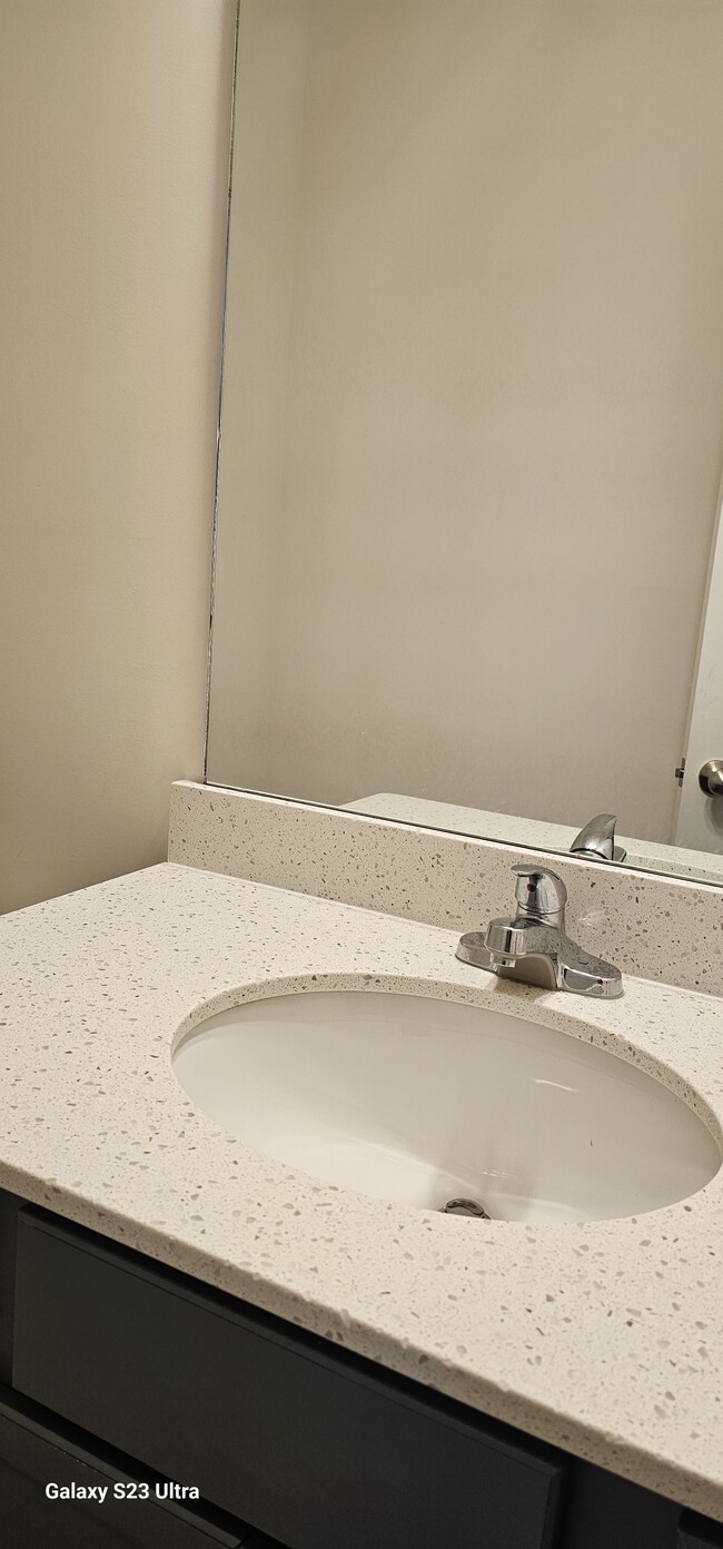 Building Photo - 11703 Parkview Pt