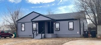 Building Photo - 3430 SW 29th Pl
