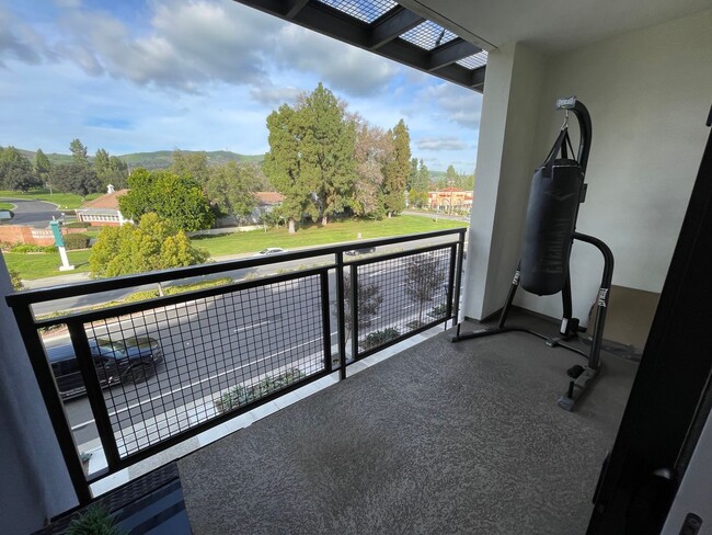 Building Photo - New Construction Town Home in Brea