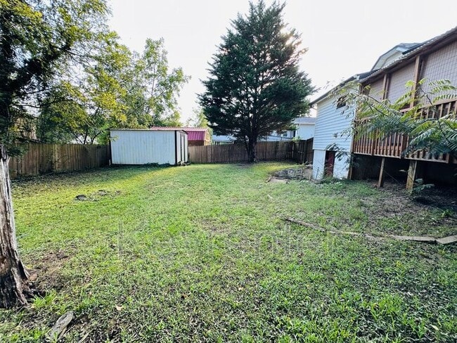 Building Photo - 1206 Cedar Ln