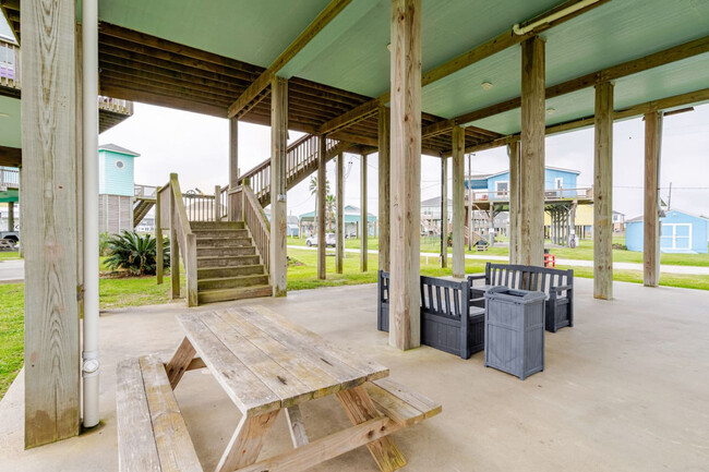 Building Photo - 818 Johnson Crawford Cir