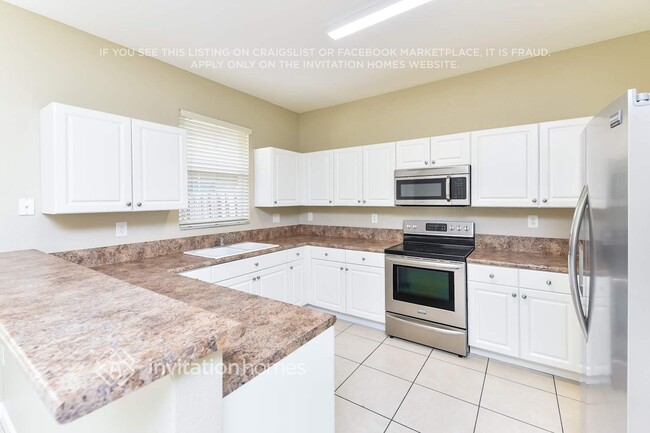 Building Photo - 12946 SW 132nd Terrace
