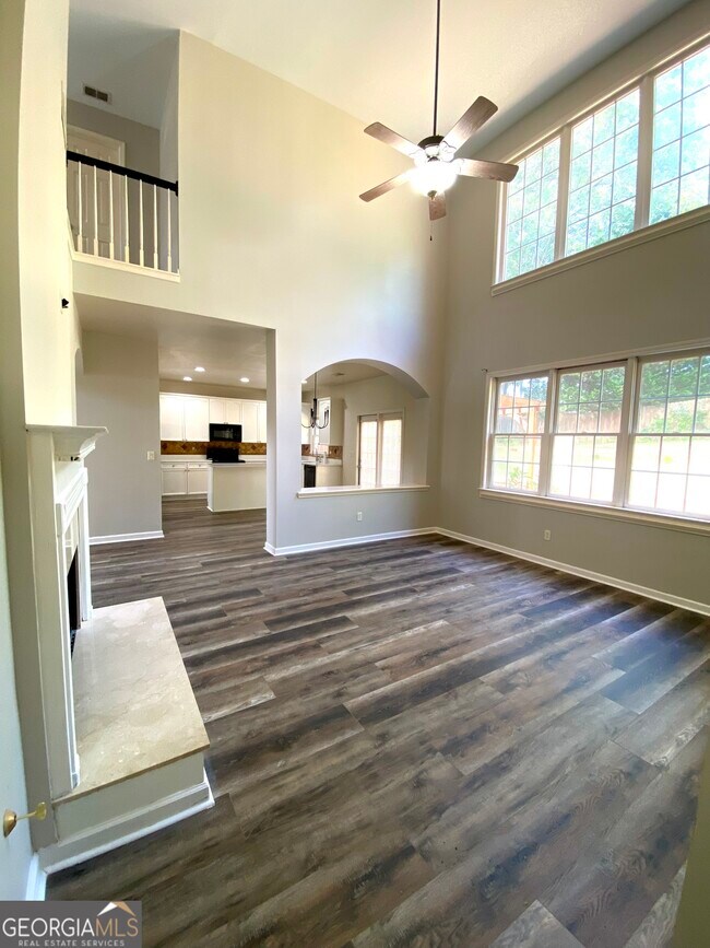 Building Photo - 33 Tall Timbers Cir