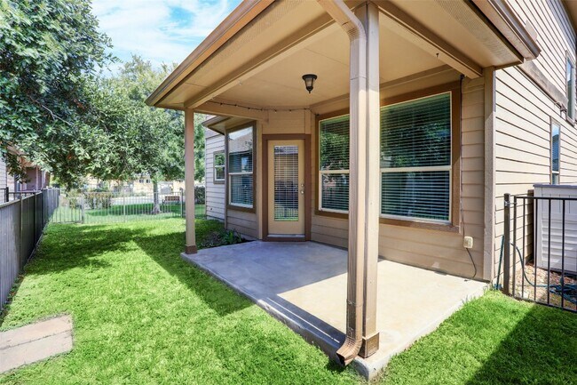 Building Photo - 12504 Ellen Ct