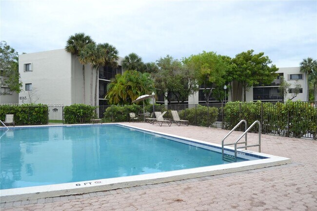 Building Photo - 8005 SW 107th Ave