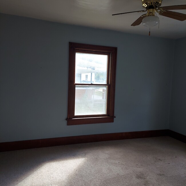 Building Photo - 1030 Bond St