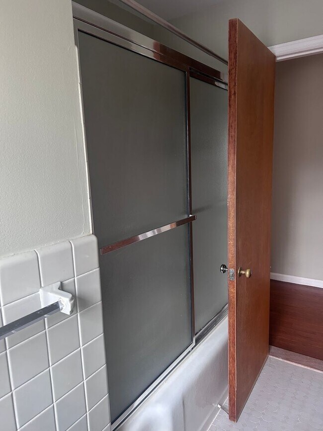 Building Photo - JHEN - HENRIETTA