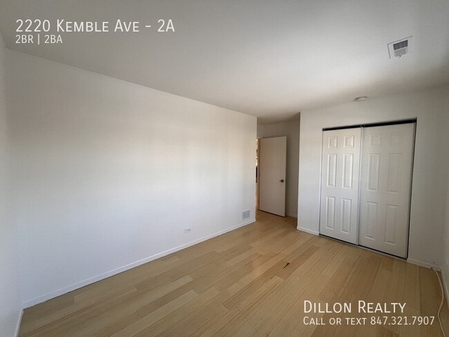 Building Photo - 2220 Kemble Ave