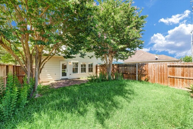 Building Photo - 1161 Eden Park Ln