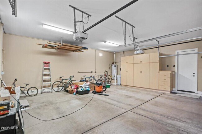 Building Photo - 3410 E Vallejo Ct