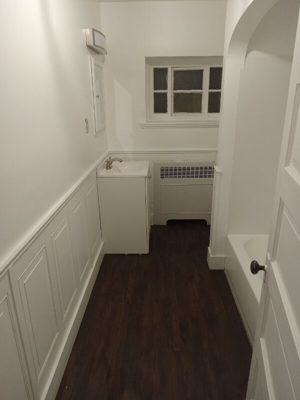 Building Photo - 616 Napoleon St