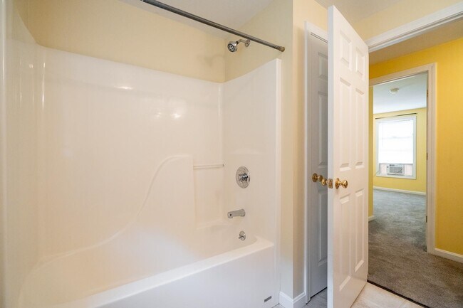 Building Photo - 206 Mt Delight Rd