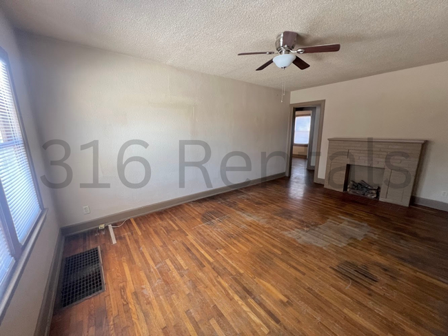 Building Photo - $1025 - 3 bed 1 bath home - Single Family ...