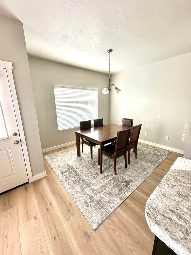 Building Photo - 52 S 1700 W