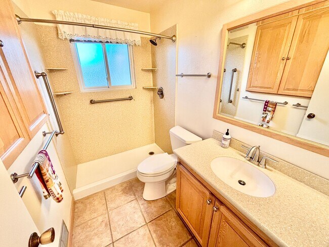 Building Photo - 2ND MONTH FREE FOR LEASE STARTING BY OCTOB...