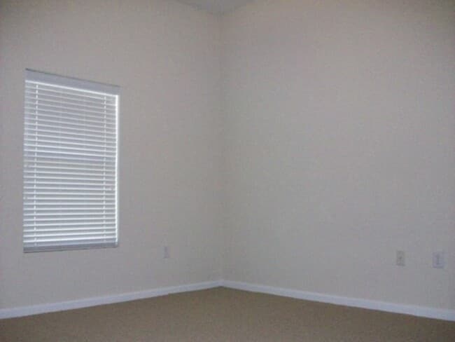 Building Photo - 6094 Maggies Cir