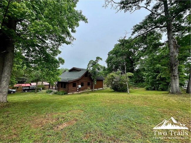 Building Photo - 3 BED/2 BATH CABIN NEAR OSCEOLA LAKE