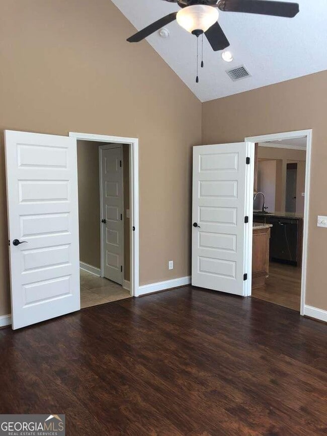 Building Photo - 95 Spyglass