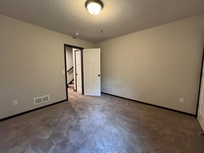Building Photo - 7110 Calumet Ct