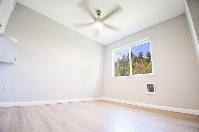 Building Photo - 9515 SW 146th Terrace