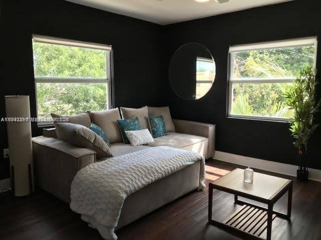 Building Photo - 274 NW 32nd St