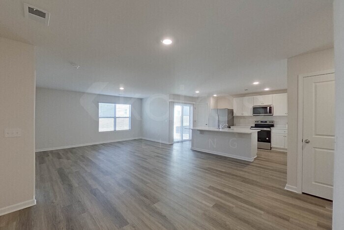 Building Photo - 129 Overstreet Way