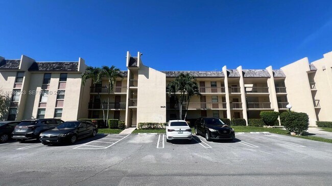 Building Photo - 8429 Forest Hills Dr