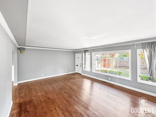 Building Photo - Beautiful 4BD/2.5 BA W/ Updated Bathrooms, A/C, and a Large Backyard in El Cerrito!