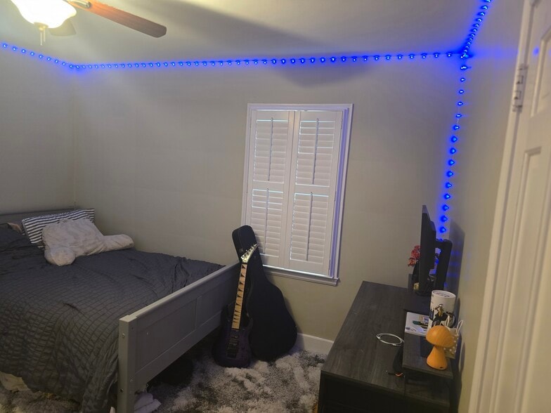 Main level bedroom 1 - 416 Fairlawn Rd