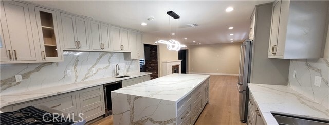 Building Photo - 1845 N Santa Anita Ave