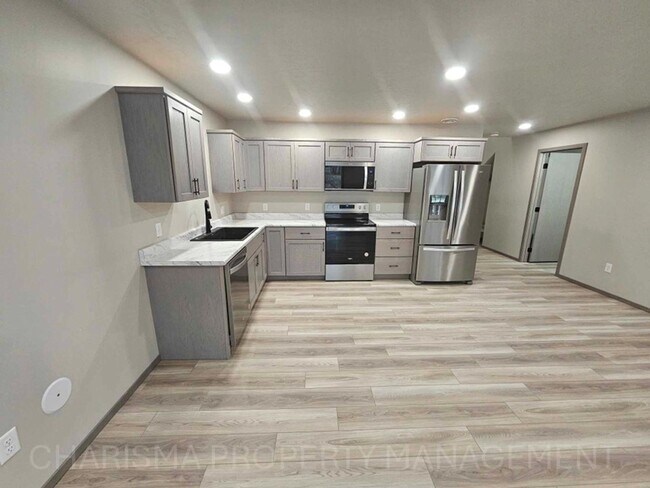 Building Photo - Dell Rapids Twin Homes