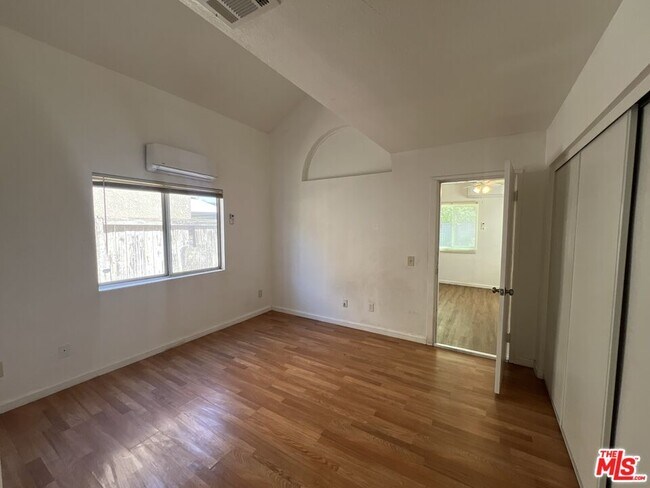 Building Photo - 659 Periwinkle Ln