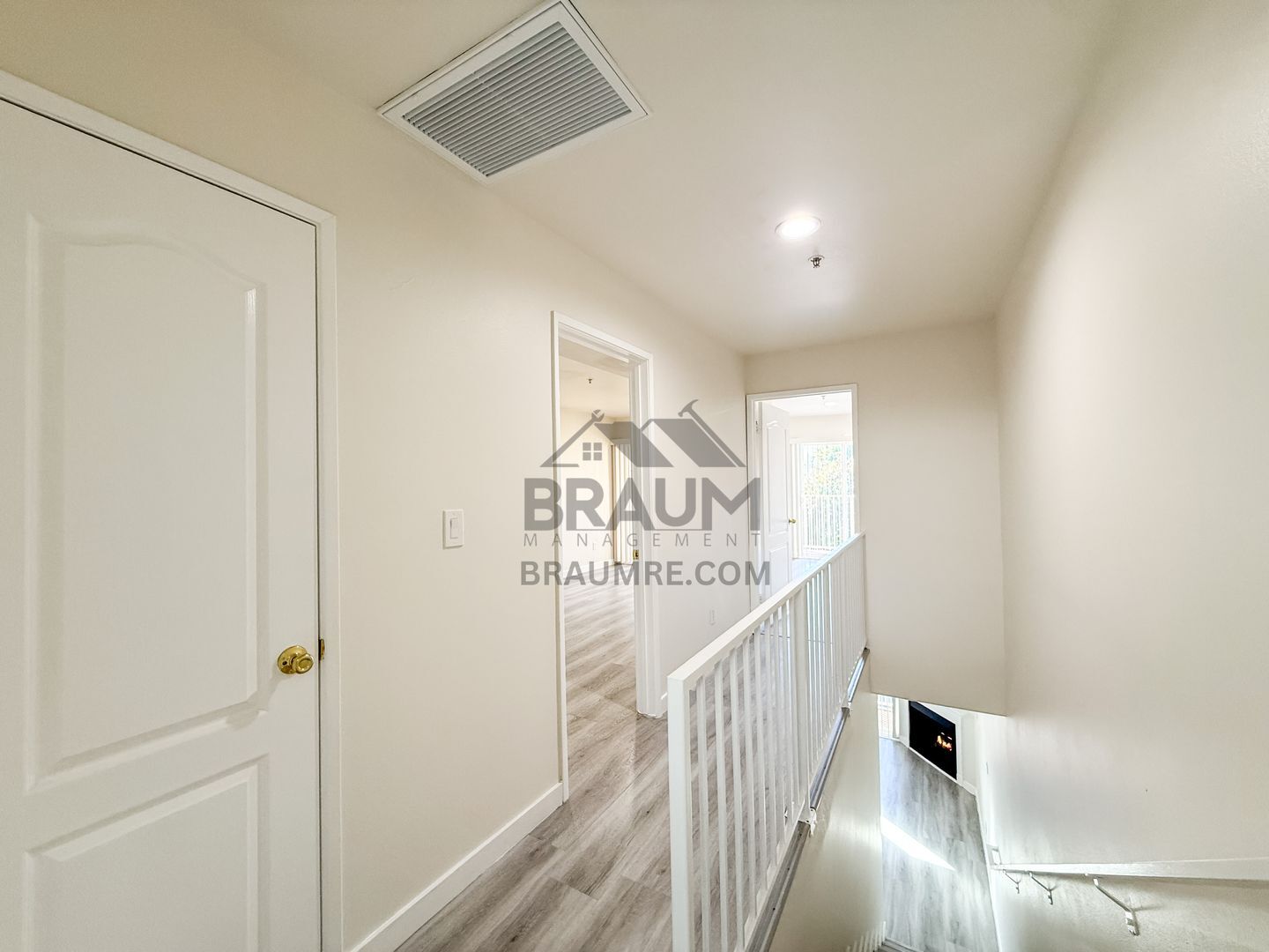 Building Photo - 7323 Winnetka Ave