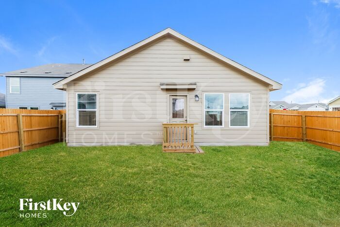 Building Photo - 10422 McClintock Dr