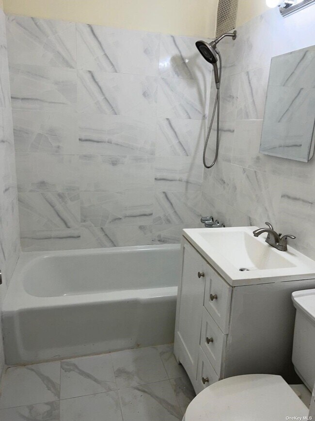 Building Photo - 78-06 46th Ave