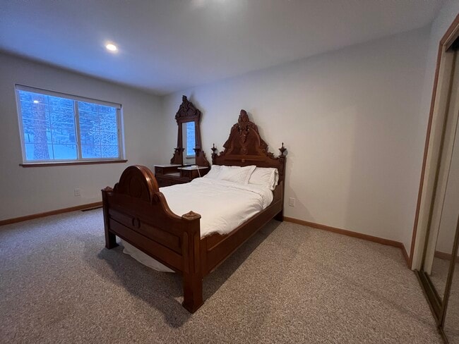 Building Photo - 1839 Jicarilla Dr