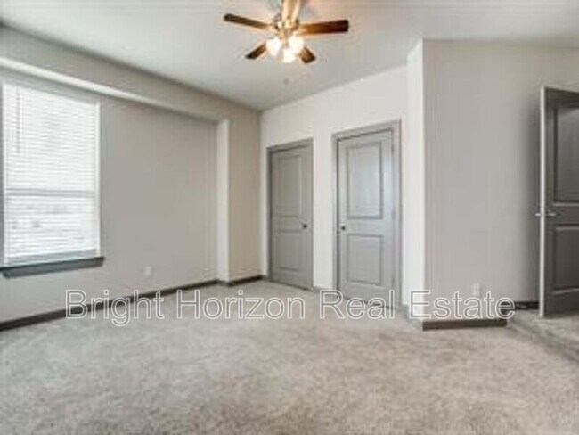 Building Photo - 10612 Tube Dr