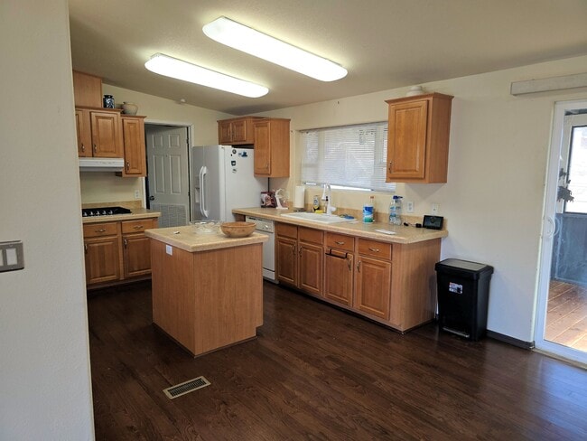 Building Photo - 18415 Henry Coe Rd